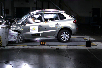 Краш тест Renault Koleos (2008)